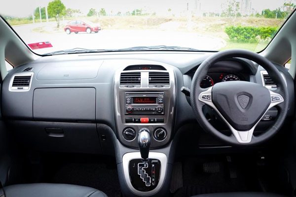 Review Spesifikasi Proton Exora
