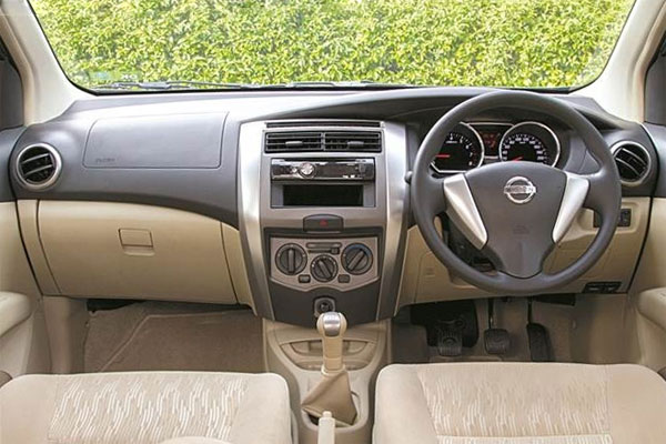 Review Spesifikasi Nissan Grand Livina