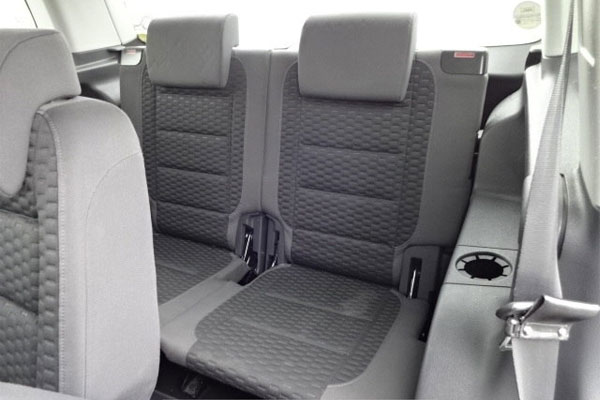 Kelebihan dan Kekurangan VW Touran Gen 1