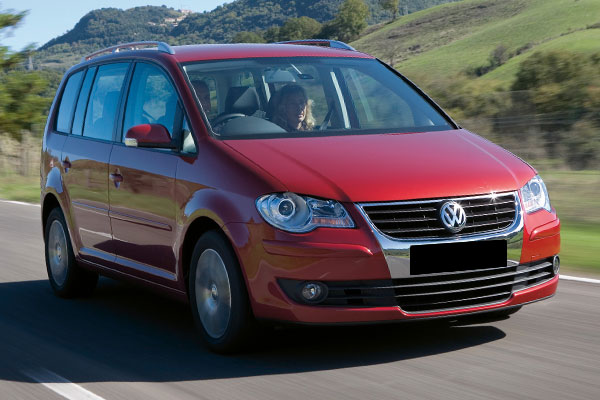 Kelebihan dan Kekurangan VW Touran Gen 1