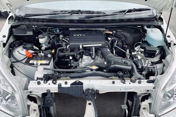 Review, Spesifikasi, Kelebihan dan Kekurangan Toyota Rush Gen 1
