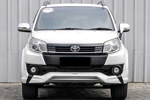 Review, Spesifikasi, Kelebihan dan Kekurangan Toyota Rush Gen 1