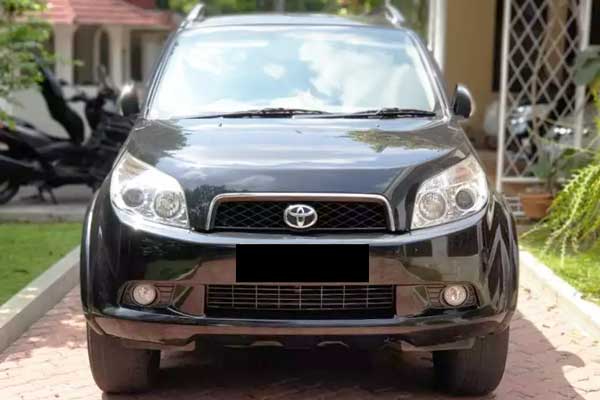 Review, Spesifikasi, Kelebihan dan Kekurangan Toyota Rush Gen 1