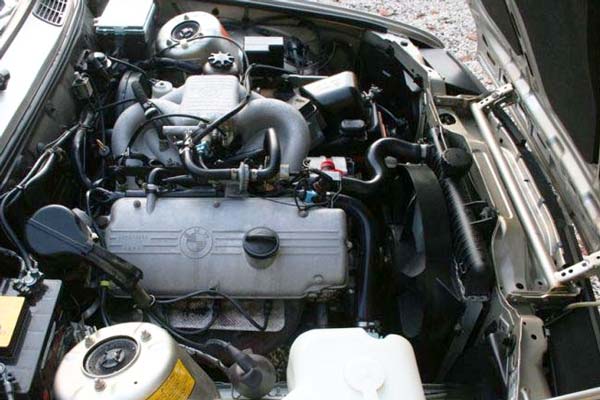 Review, Spesifikasi, Kelebihan dan Kekurangan BMW E30 Seri-3 1982-1991