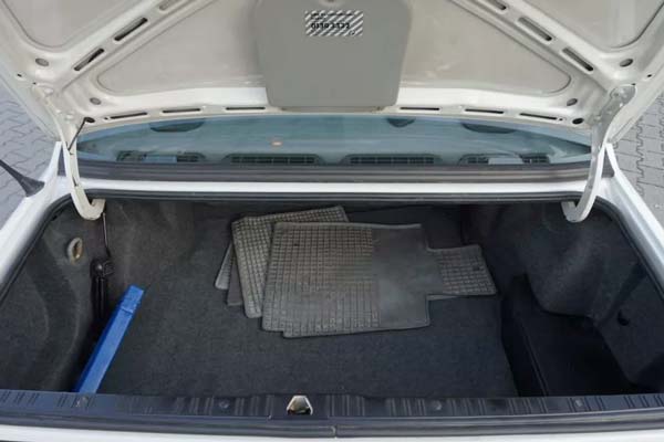 Review, Spesifikasi, Kelebihan dan Kekurangan BMW E30 Seri-3 1982-1991