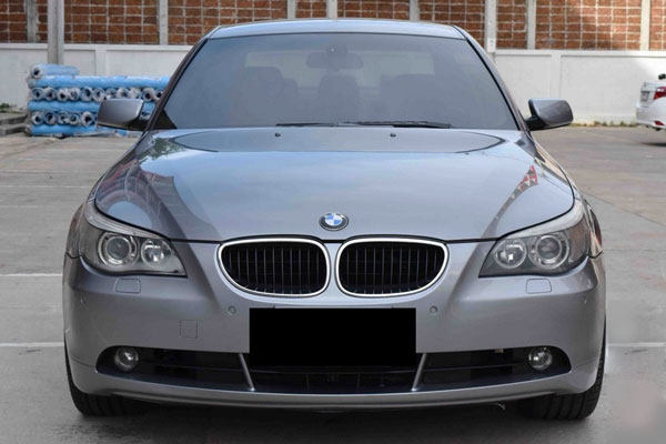 Review, Spesifikasi, Kelebihan dan Kekurangan BMW E60 Seri-5 2004-2011