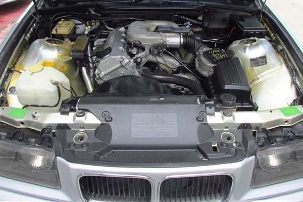 Review, Spesifikasi, Kelebihan dan Kekurangan BMW E36 Seri-3 92-98