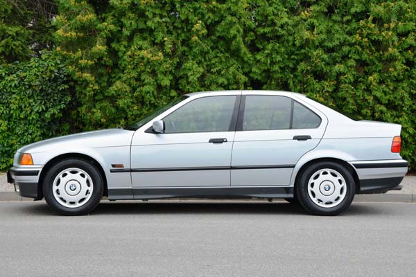Review, Spesifikasi, Kelebihan dan Kekurangan BMW E36 Seri-3 92-98
