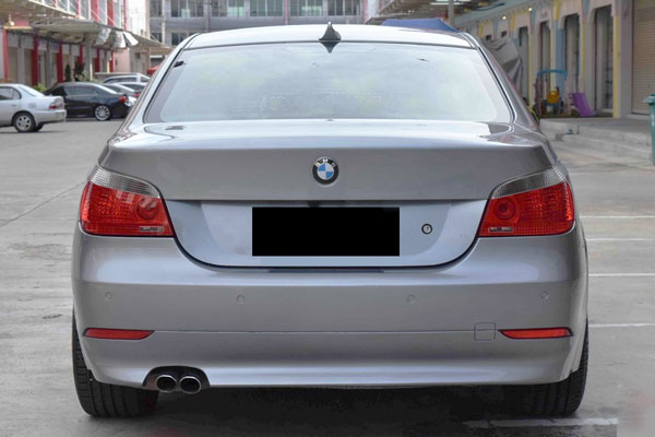 Review, Spesifikasi, Kelebihan dan Kekurangan BMW E60 Seri-5 2004-2011