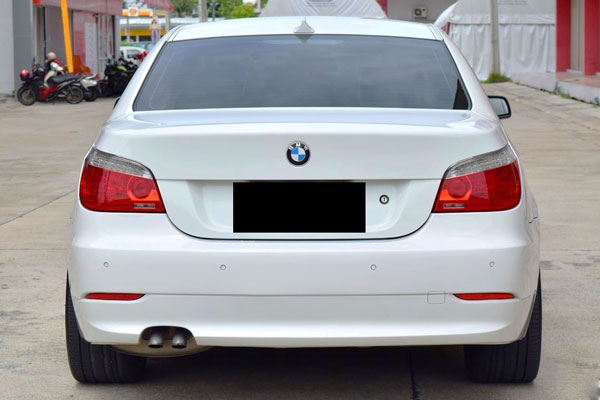 Review, Spesifikasi, Kelebihan dan Kekurangan BMW E60 Seri-5 2004-2011