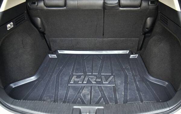 Foto Interior Ruang Bagasi Honda HRV Gen 2