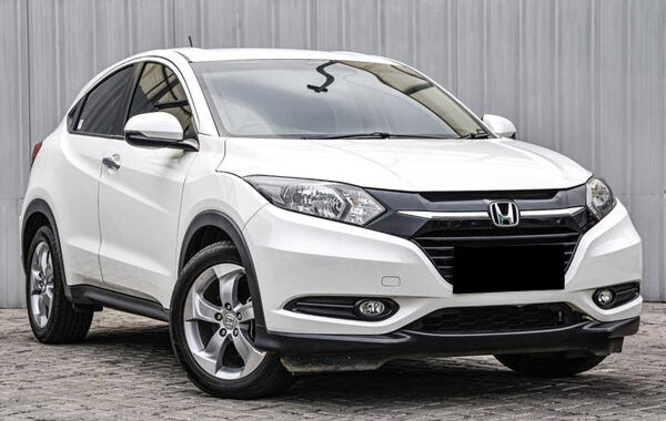 Foto Eksterior Honda HRV Gen 2 Prefacelift Tampak Samping