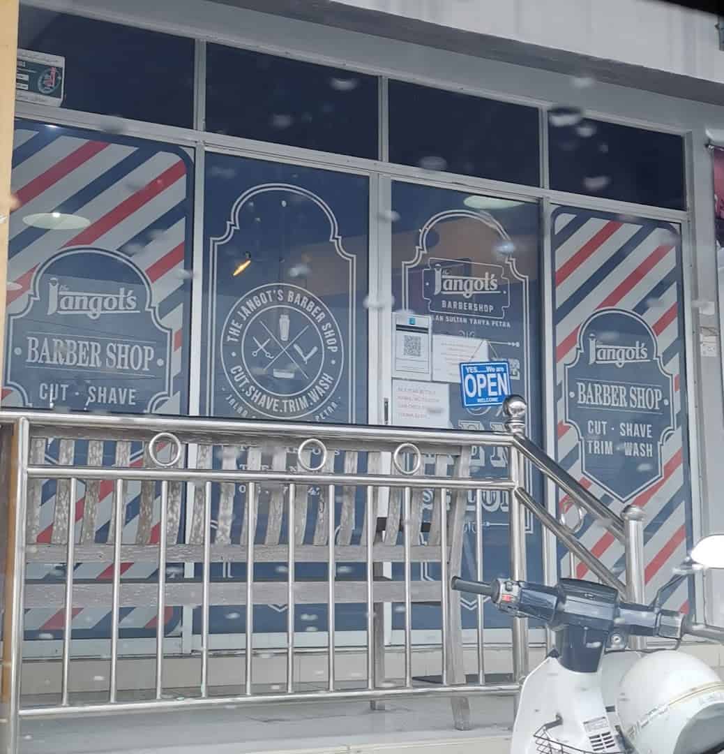 Kompleks Masjid Darul Huda Kedai Gunting Rambut Kelantan