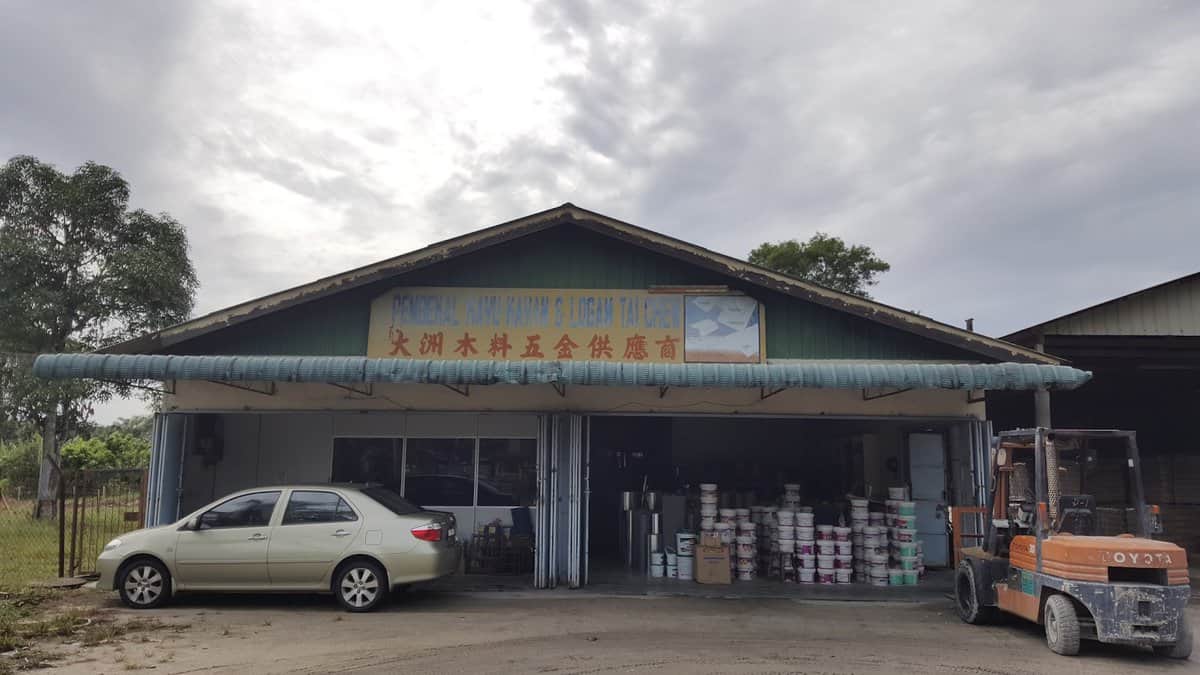 Pembekal Kayu-Kayan & Logam Tai Chew Kedai Bahan Binaan Perak