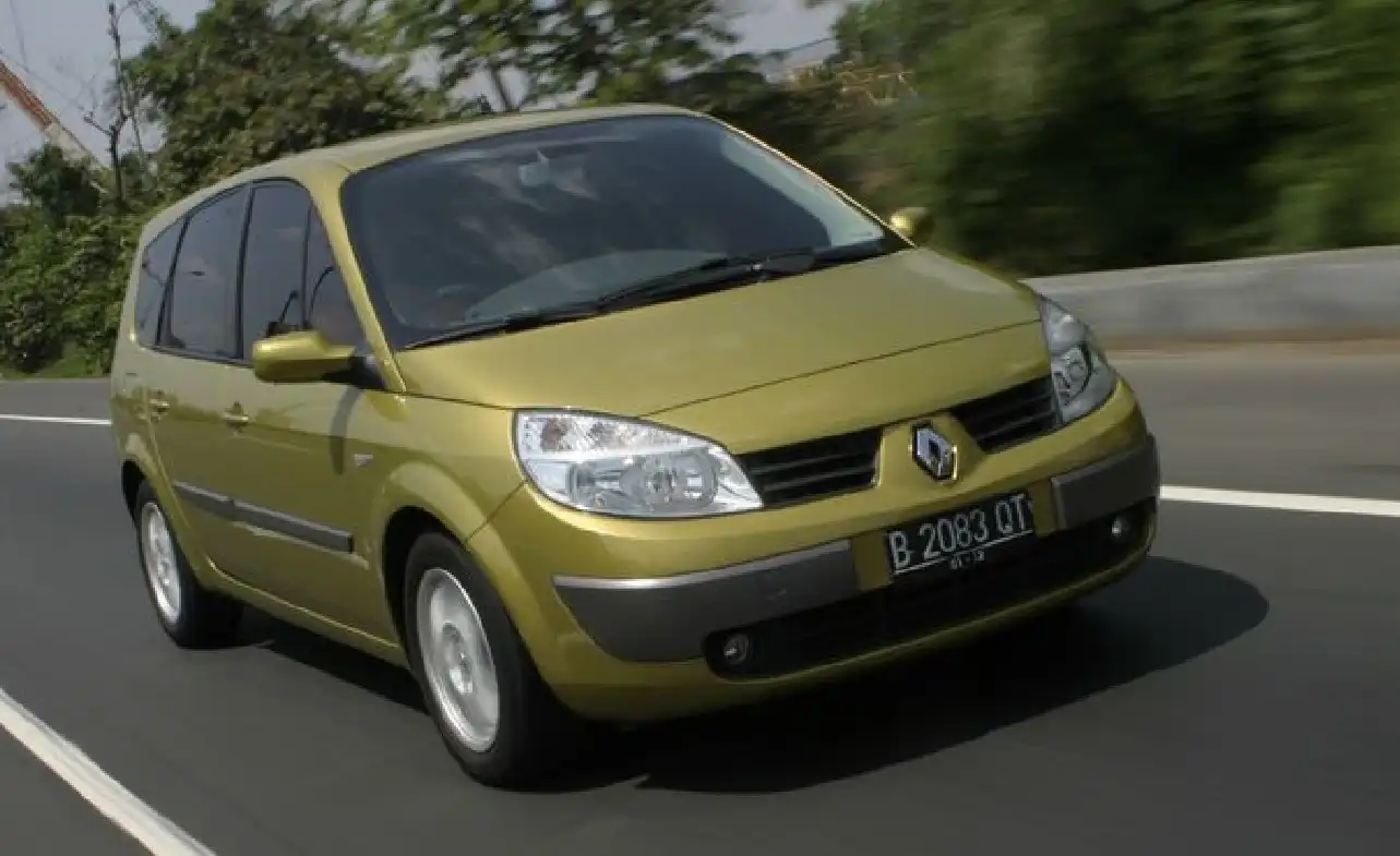 Kekurangan Mobil Renault Scenic