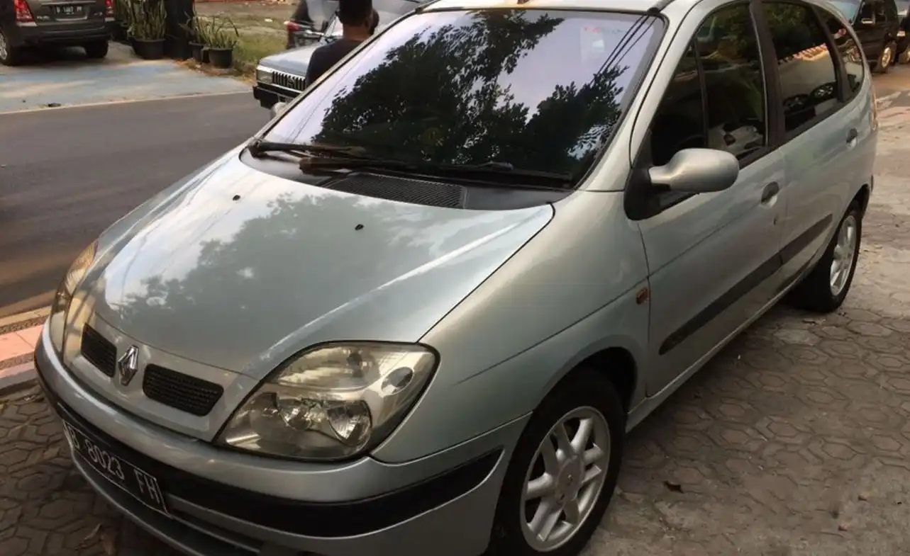 Kelebihan Mobil Renault Scenic