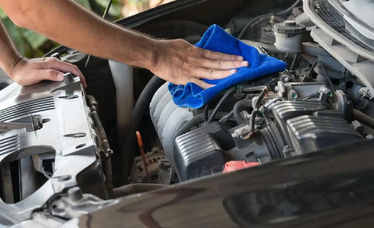 Cara Membersihkan Mesin Mobil