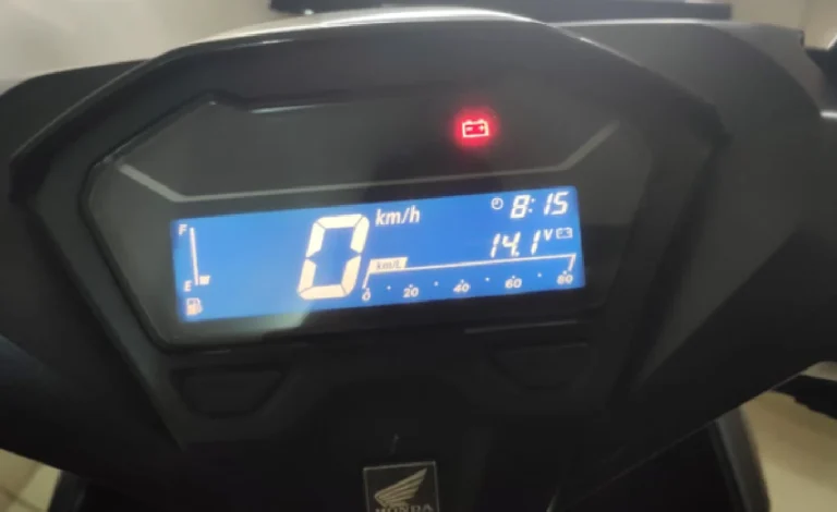 Tanda Merah di Motor Vario 125