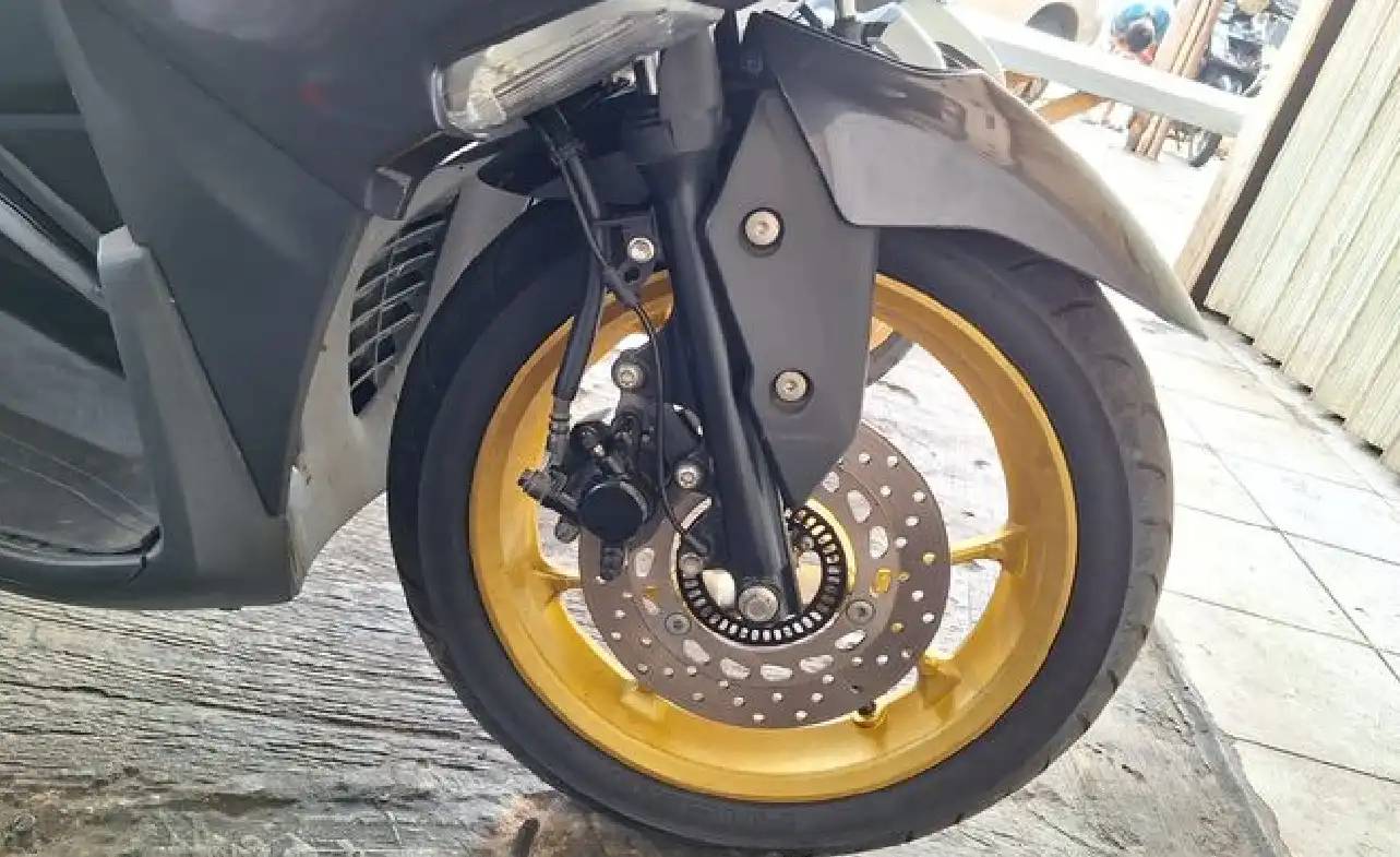ukuran oli shock depan aerox